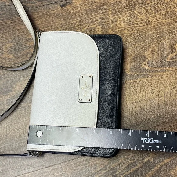 Kate Spade New York Colorblock Ivory Black Pebbled Leather Crossbody Small - Picture 4 of 15